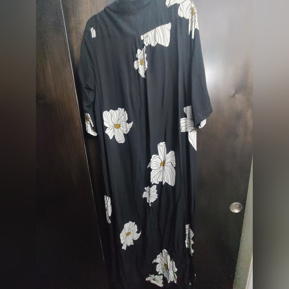 Maxi Dress - Picture 2 of 3